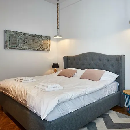 Escape Apartment *